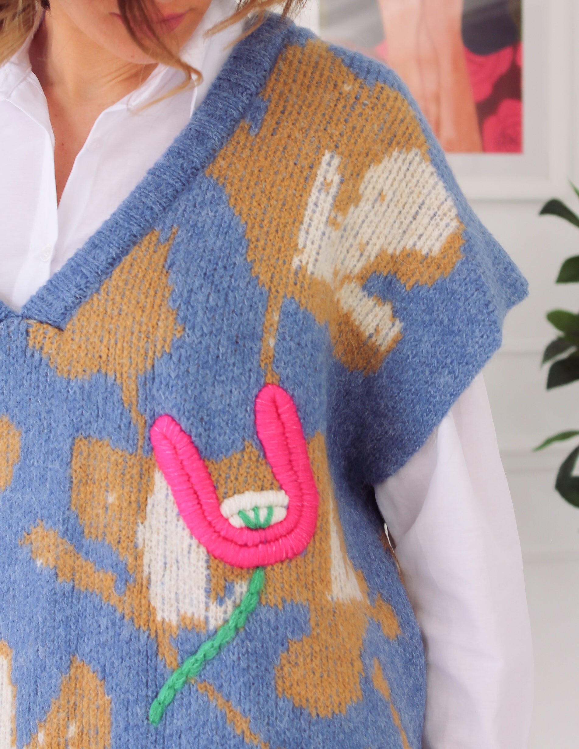 Pull avec motif et chemise intégrée