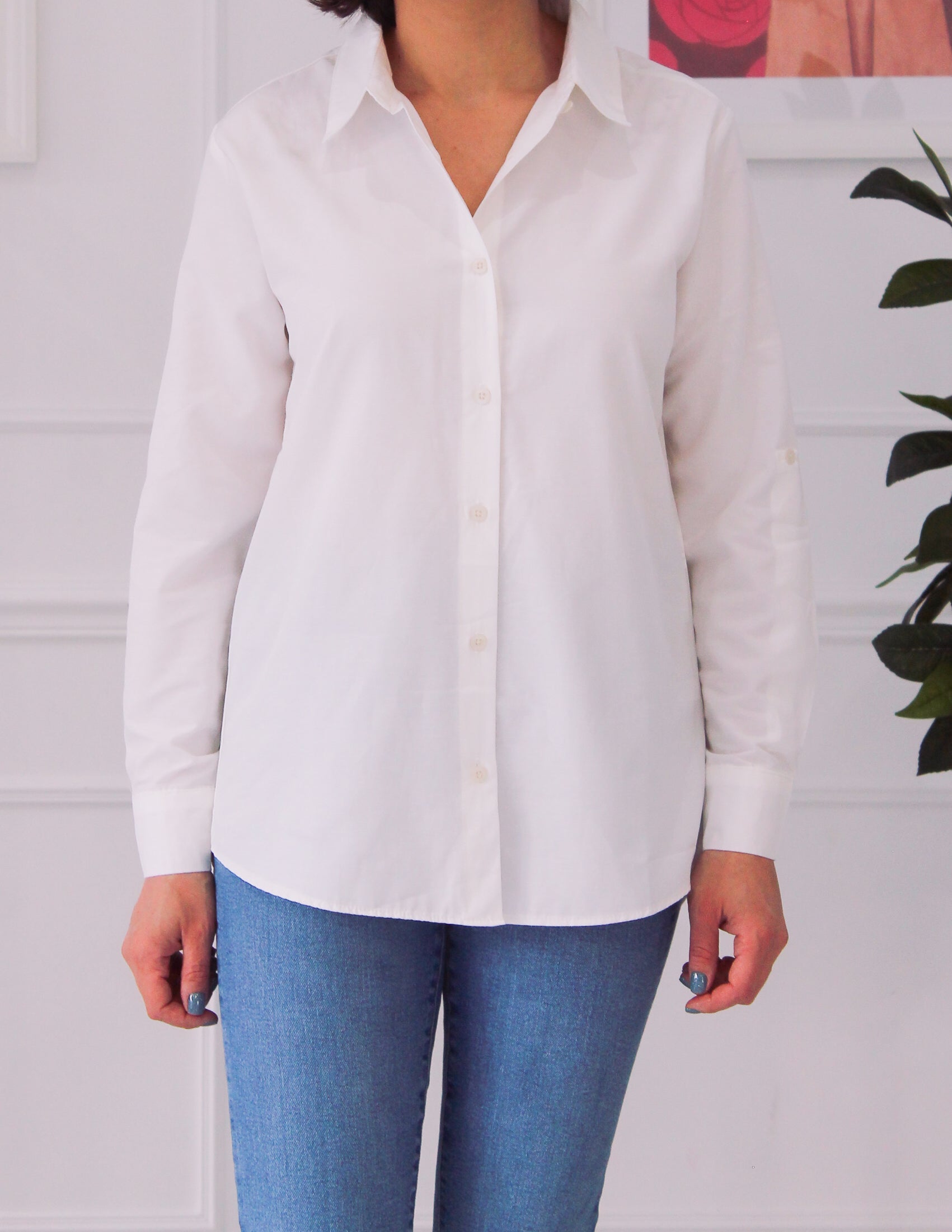 Shirt with feminine print