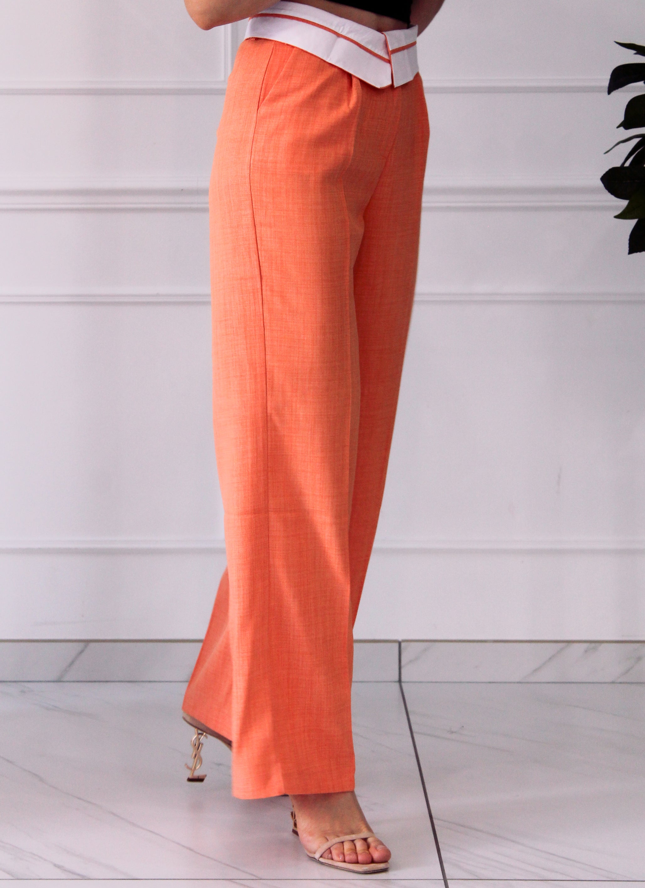 Trousers with white flap