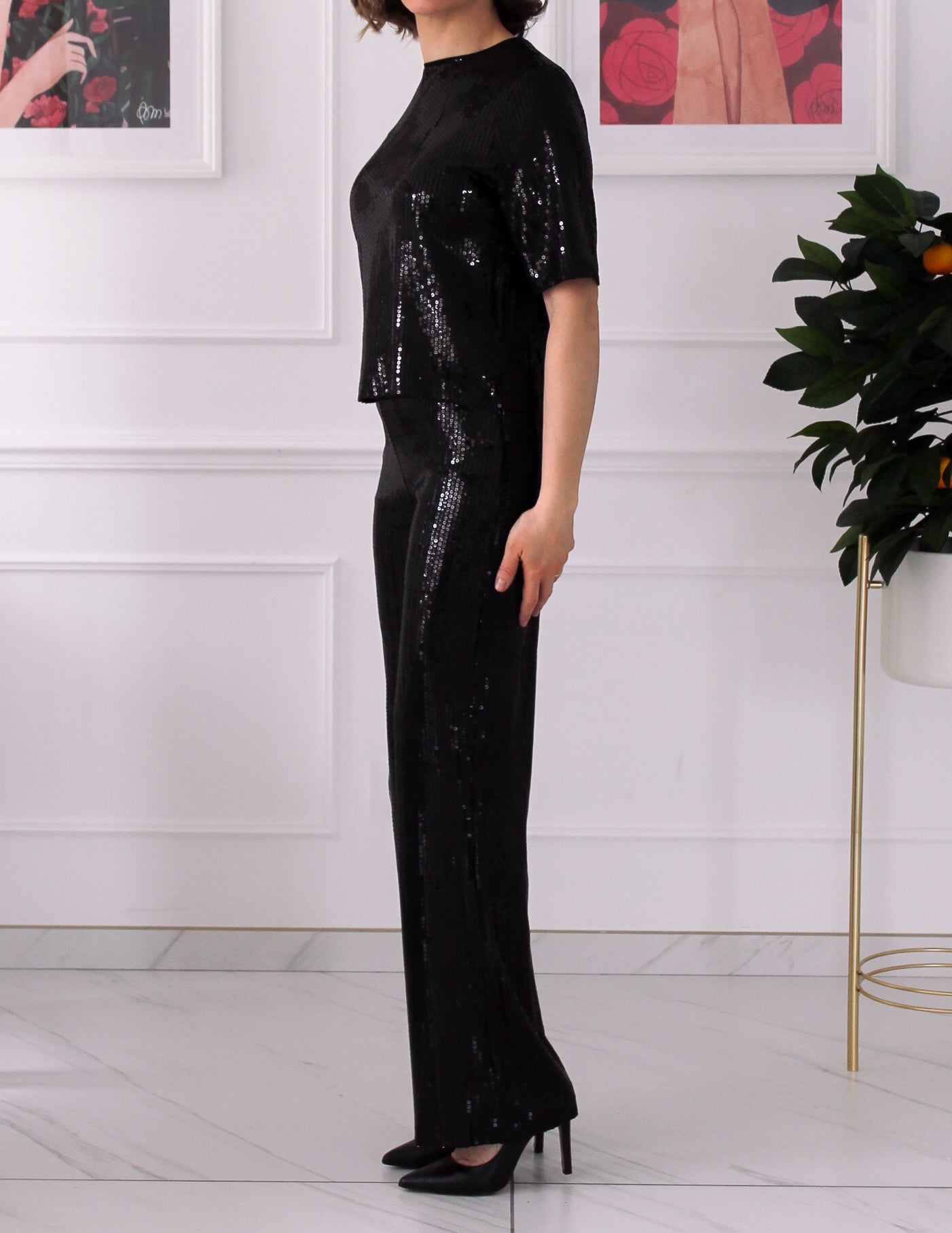 Ensemble noir orné de sequins