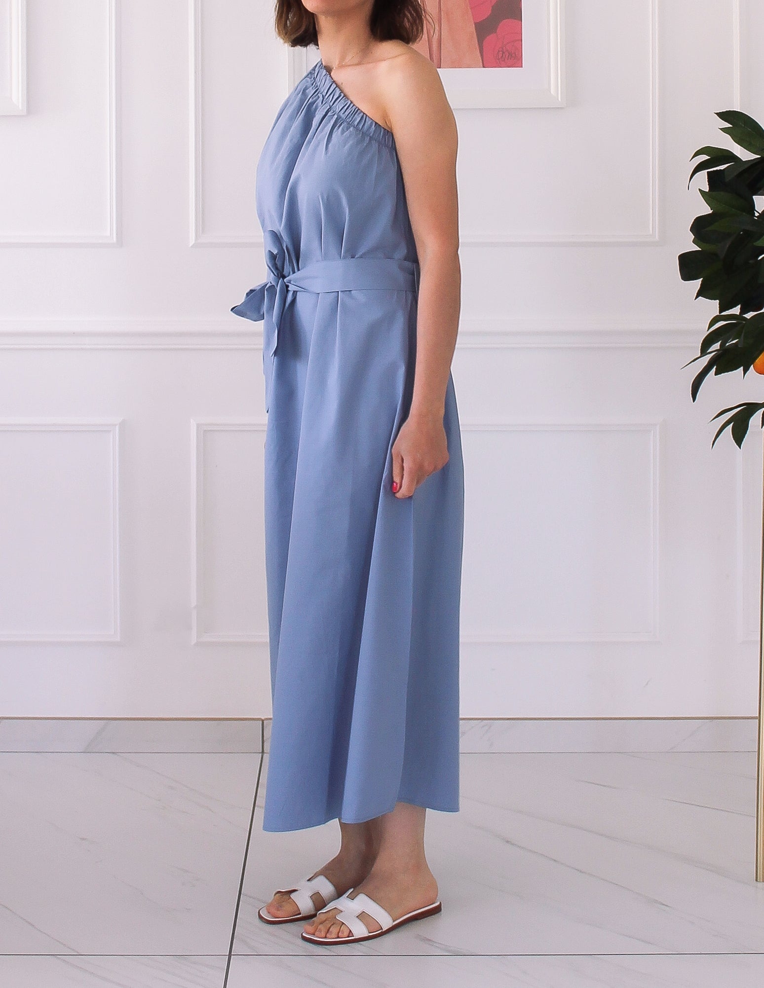 Robe longue manche asymétrique